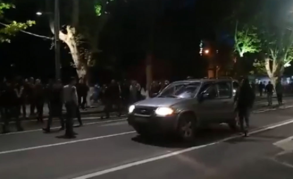 Գյումրիից Երևան եկող ճանապարհը փակ էր, բայց գյումրեցիներն ամեն գնով միացան ժողովրդին (տեսանյութ)