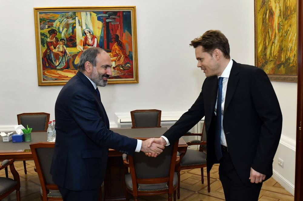Վարչապետը Նիկոլա Ազնավուրի հետ քննարկել է Երևանում «Ազնավուր» կենտրոնի ստեղծմանը վերաբերող հարցեր