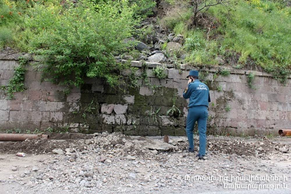 Անձրևների հետևանքով ավտոճանապարհի մի հատվածը փլուզվել է