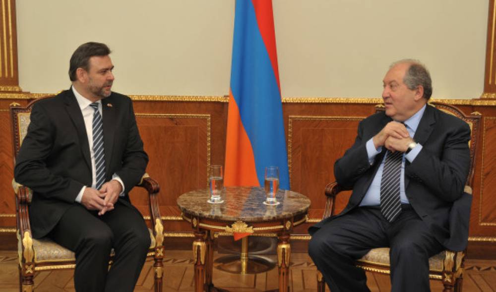 Նախագահ Արմեն Սարգսյանը հրաժեշտի հանդիպում է ունեցել Չեխիայի դեսպանի հետ