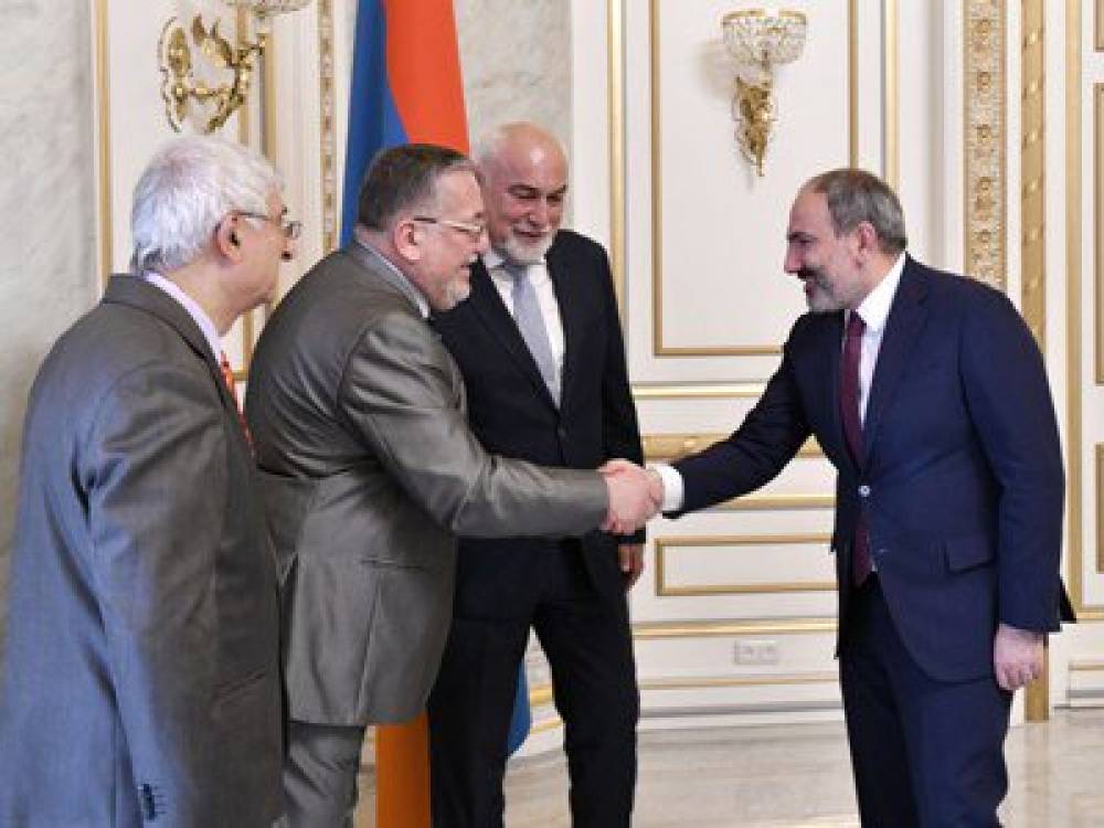 Վարչապետն ընդունել է Ռումինիայի հայ համայնքի ներկայացուցիչներին