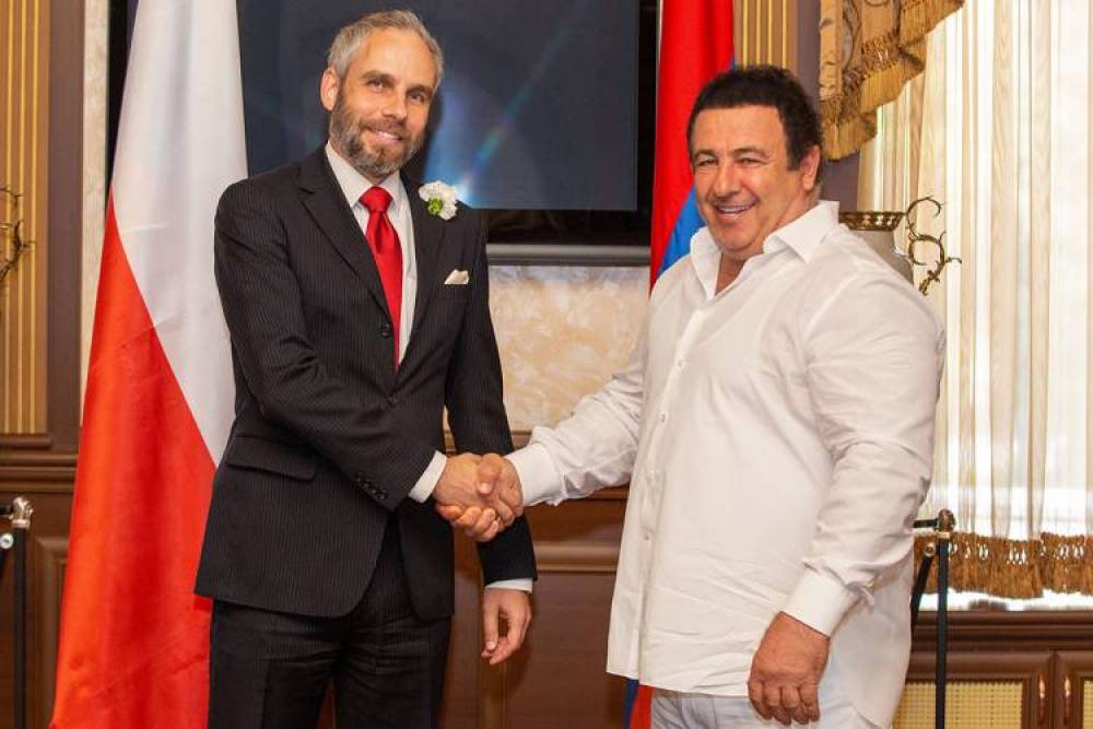 Գագիկ Ծառուկյանը Չեխիայի նորանշանակ դեսպանին ներկայացրել է Ադրբեջանի կողմից Լաչինի միջանցքի արգելափակման հետևանքները