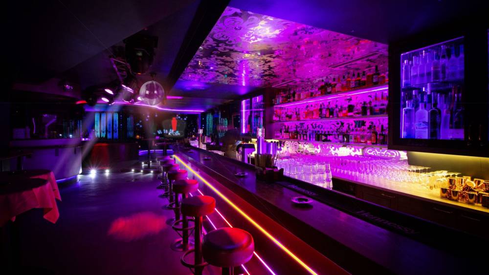 Երևանյան ակումբներից մեկում բերման են ենթարկել հայտնի անձանց