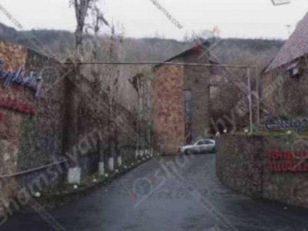 Ալեքսանյանին պատկանող «Նաբերեժնիում» հայտնի գործարարներից մեկից խոշոր չափի գումար են հափշտակել