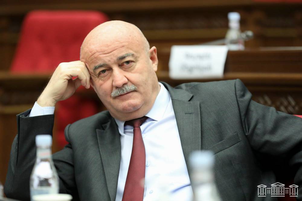 Հովիկ Աղազարյանի խուլիգանական պահվածքի գործը դրել են մի կողմ. «Ժողովուրդ»