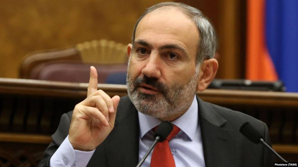 «Իրավունք». «Շեֆը լարված է». ինչ է կատարվում ՔՊ-ի ներսում