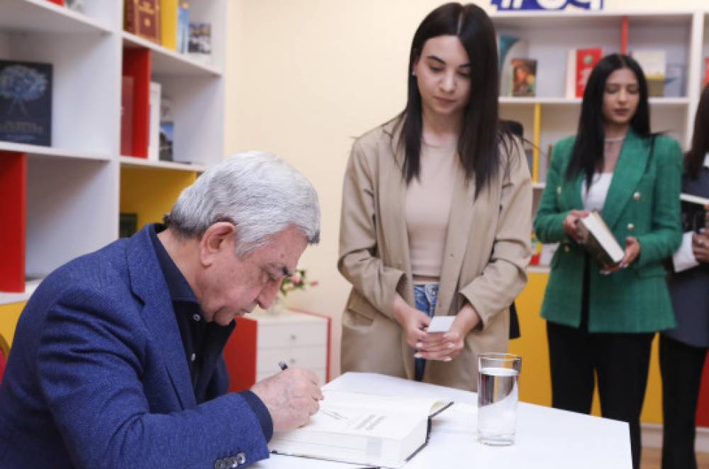 Իմ հույսը նաև երիտասարդ սերունդն է, որ հայրենասիրության կրակը միշտ վառ է պահելու. Սերժ Սարգսյան