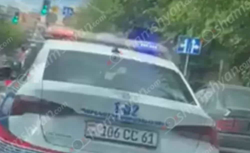 Երևանում պարեկը ծառայողական ավտոմեքենայով բախվել է կին վարորդի Suzuki-ին, ապա դիմել փախուստի . Լուսանկարներ