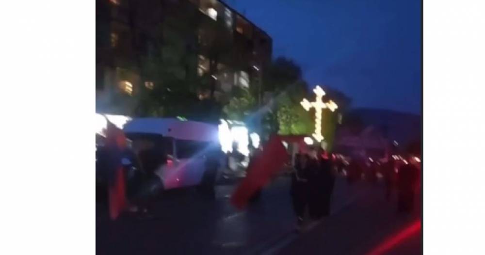 Հայոց ցեղասպանության զոհերի հիշատակի երթ է սկսվել նաեւ Արցախում (Video)