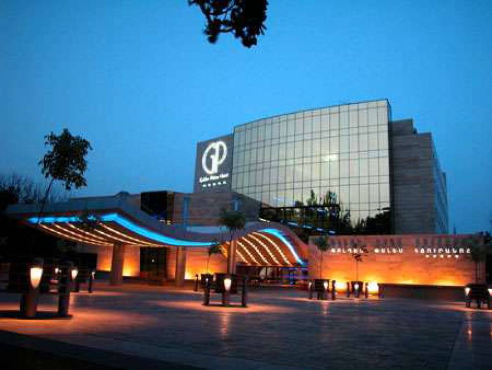 «Հաղթանակ» զբոսայգում «Գոլդեն Փելիս» հյուրանոցին ապօրինի օտարված հողամասը կվերադարձվի պետությանը. Դատախազություն