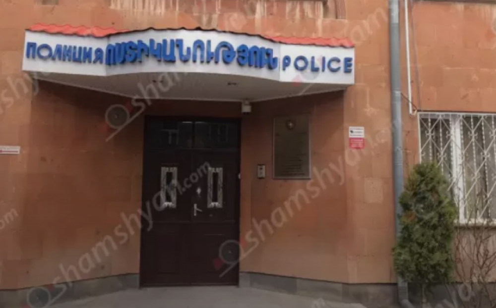 Կրակոցներ Երևանում․ ամուսինը մի քանի անգամ կրակել է կնոջ ուղղությամբ, ապա ատրճանակի կոթով բազմաթիվ հարվածներ հասցրել նրան ու դիմել փախուստի