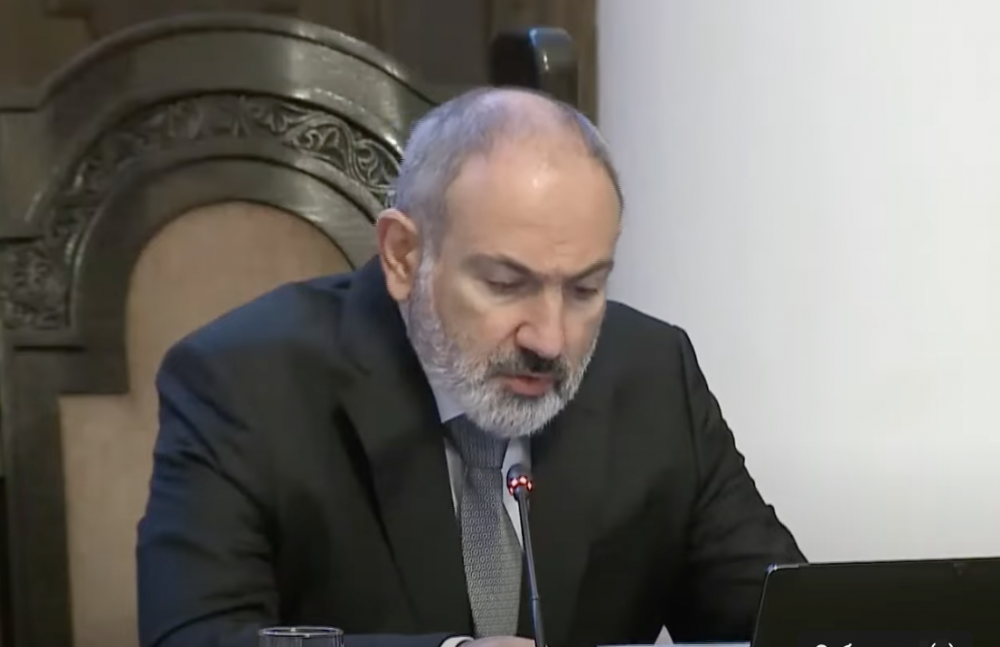 Մեկ րոպե լռությամբ հարգանքի տուրք մատուցենք մեր ընկած եղբայրներին. Փաշինյան