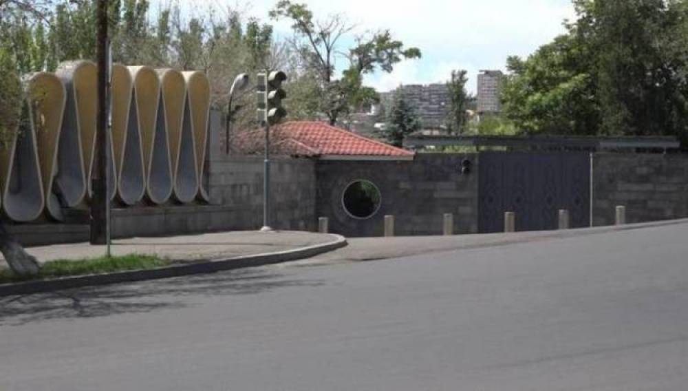 Փաշինյանը սեփական անձը պաշտպանելիս աննախադեպ ֆանտազիա և հնարամտություն է դրսևորում․ «Հրապարակ»