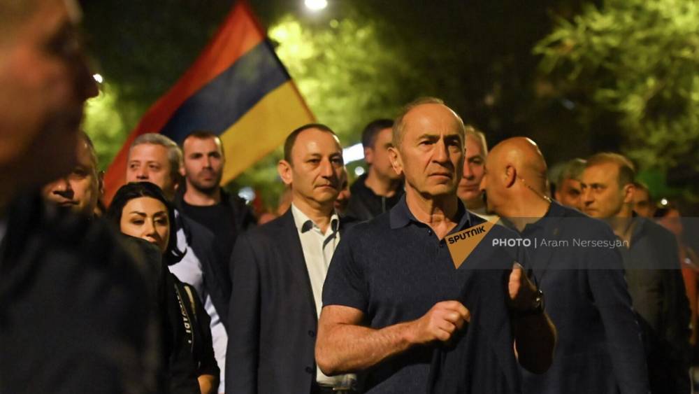 Ռոբերտ Քոչարյանը չի մասնակցի ջահերով երթին