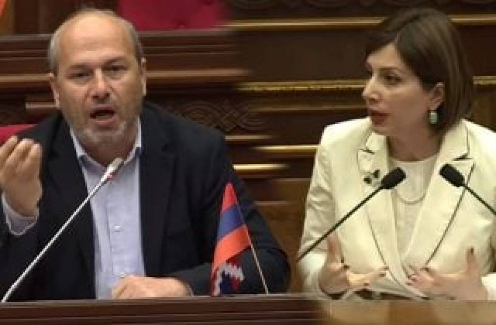 Կորոնավիրուսի դեմ պատվաստվածները երեխա ունեցե՞լ են. Գեղամ Նազարյանը՝ Անահիտ Ավանեսյանին