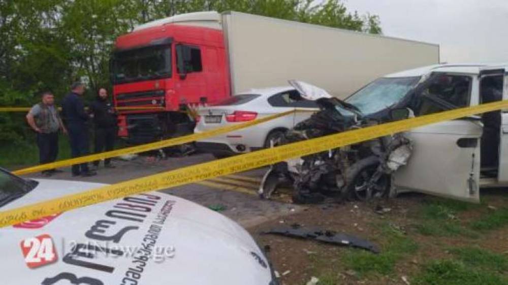 Բախվել են հայկական պետհամարանիշով «Հոնդան» և վրացական պետհամարանիշով բեռնատարը