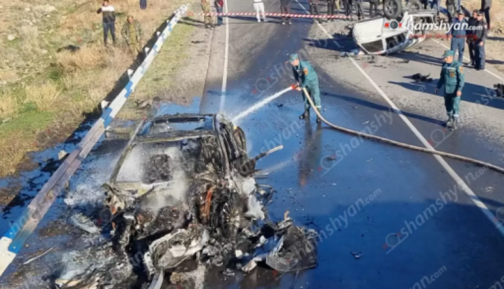 Մանրամասներ` Արարատում հայտնի գործարարի եղբոր որդու մասնակցությամբ ողբերգական ավտովթար-հրդեհից