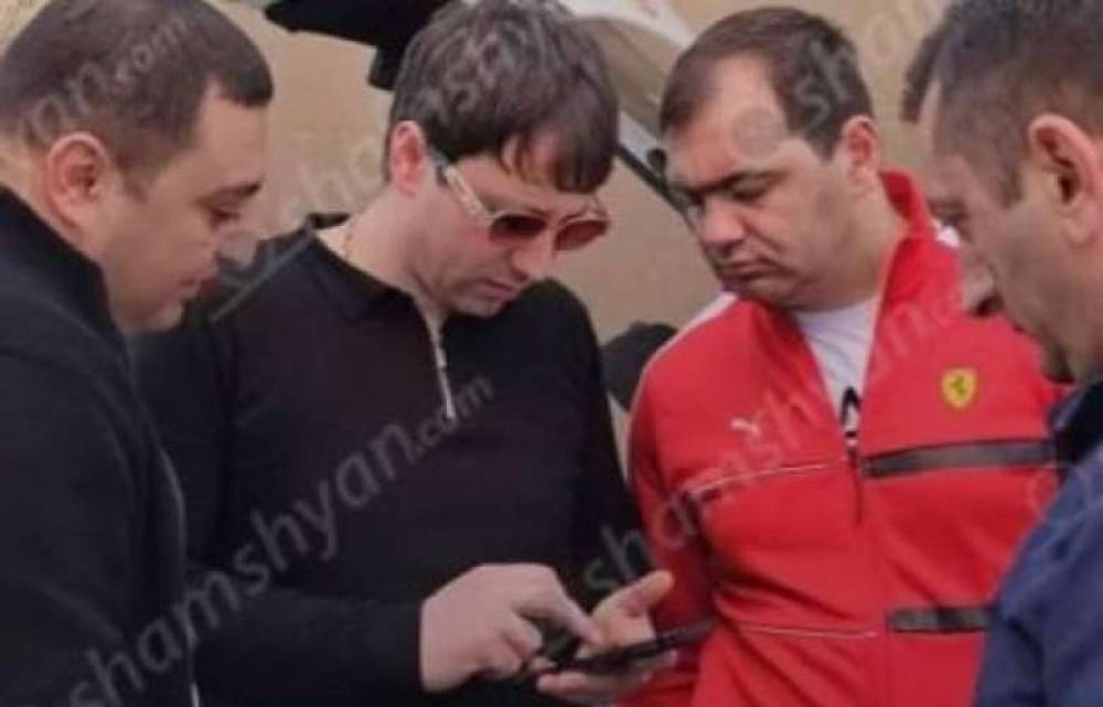 Ճանաչված ոսկերիչը եղել է աթոռին նստած,ձախ ձեռքում՝ հրազեն .մանրամասներ