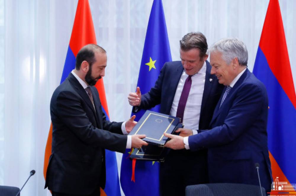 Միրզոյանը Բրյուսելում ստորագրել է «Եվրաջասթ»-ի հետ համագործակցության համաձայնագիրը