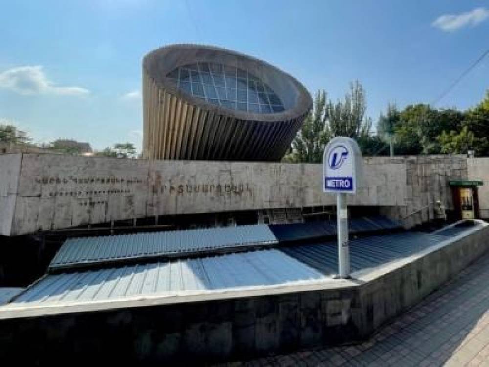 Մետրոյի Երիտասարդական կայարանի արտաքին և ներքին լուսավորման աշխատանքներն ավարտվել են. Ավինյան