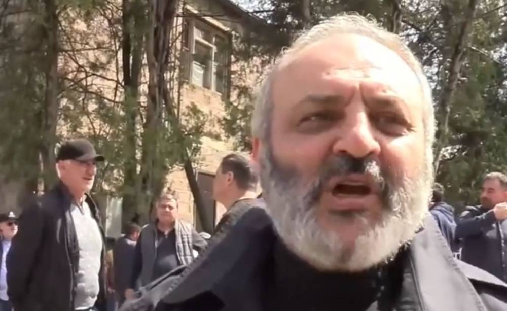 «Այո', Ոսկեպարում «Stand up against evil» է` ստի ու չարի դեմ պայքար». Սրբազանը` Նիկոլ Փաշինյանին