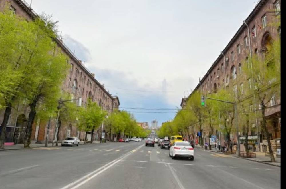 Բաղրամյան պողոտայից և Կիևյան կամրջից գովազդային վահանակներն ամբողջությամբ հեռացվել են