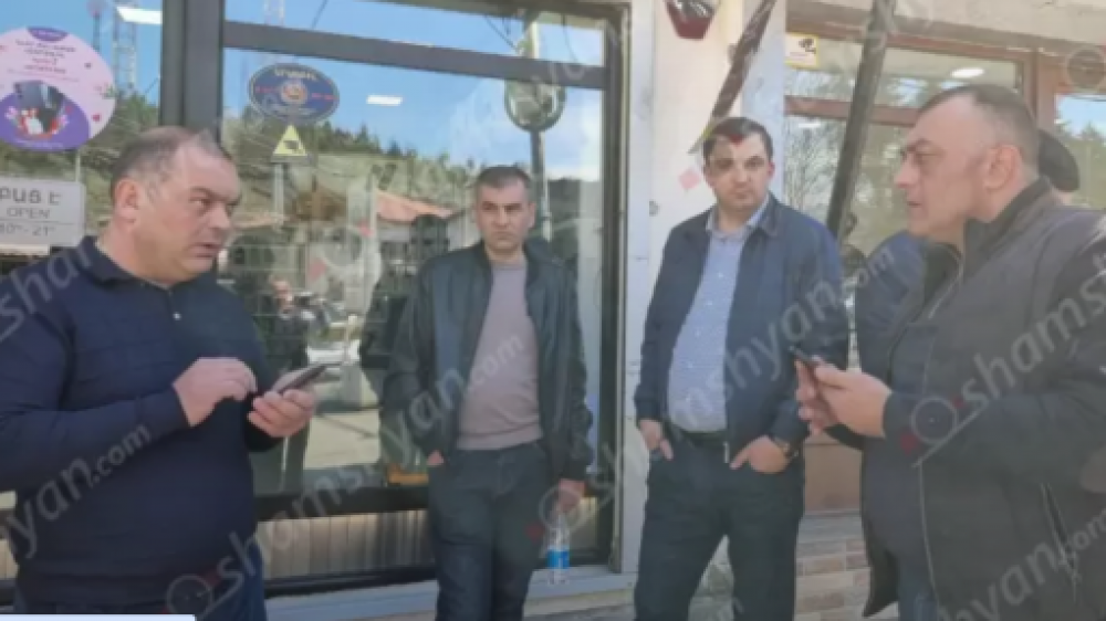 «Մոբայլ Սենթր»-ում Արցախի ԱԱԾ-ի աշխատակիցը սպանել է իր քենուն, ապա ինքնասպան եղել. Shamshyan