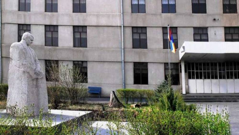 Առեղծվածային դեպք՝ Երևանում․ 11-ամյա աշակերտուհին տեղափոխվել է «Աստղիկ» ԲԿ, որտեղ էլ մահացել է