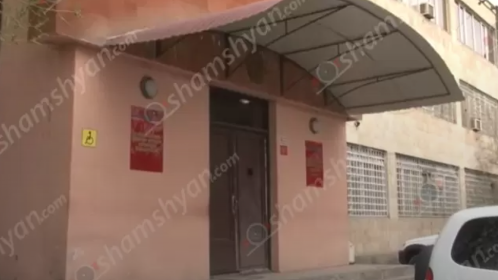 Նորապատում վիճաբանության ժամանակ մոտ 15 հոգով ձեռքերով և ոտքերով հարվածներ են հասցրել 43-ամյա տղամարդուն