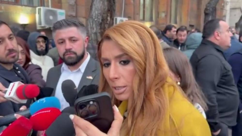 ՔՊ-ին կարելի է բացահայտ բարեգործություն, մեզ չէ՞․ Մելոյան