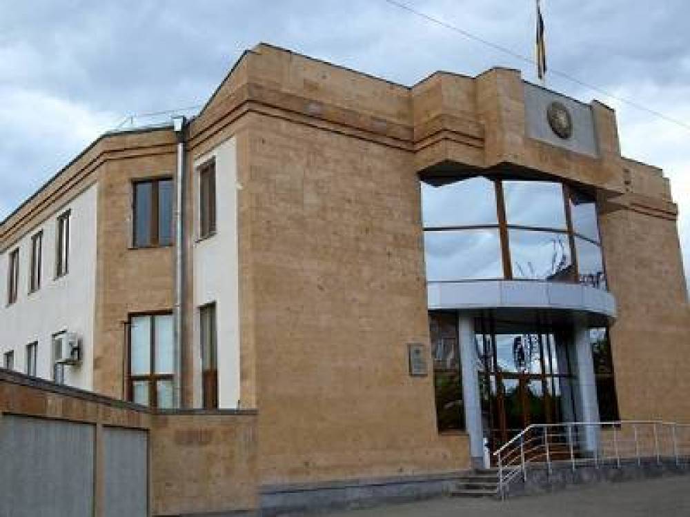 Պարզվել է Չարենցավանի դատարանում 24 քաղաքացիների մասնակցությամբ տեղի ունեցած ծեծկռտուքի մասնակիցների ինքնությունը