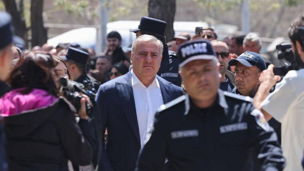 Ո՛չ անցյալ, ո՛չ ներկա. ԱՊԱԳԱ. Նարեկ Կարապետյան