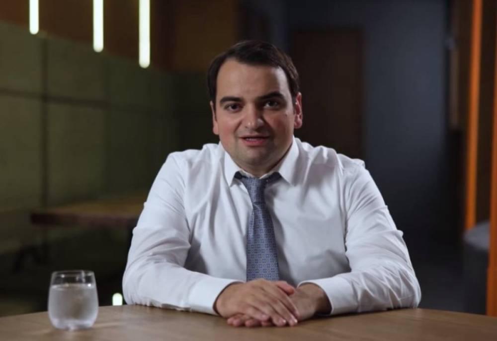 Կա՛մ ծնկի ենք գալիս ու մնում վաղեմի հակառակորդի հույսին, կա՛մ ուշքի ենք գալիս, սկսում ենք վերակառուցել մեր երկիրը. Նարեկ Կարապետյան