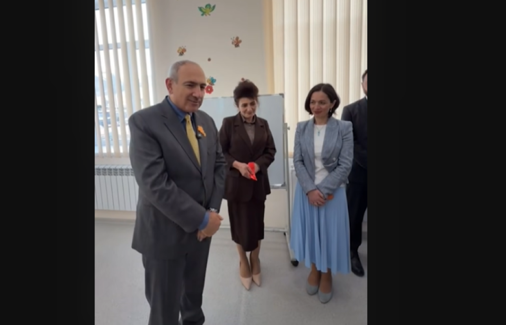 Ականջովս հասավ՝ գյուղի կանայք բողոքել են, թե վարչապետն եկել է, մեր ամուսիններին խմացրել է. Փաշինյանը՝ Գեղամասարի մանկապարտեզում