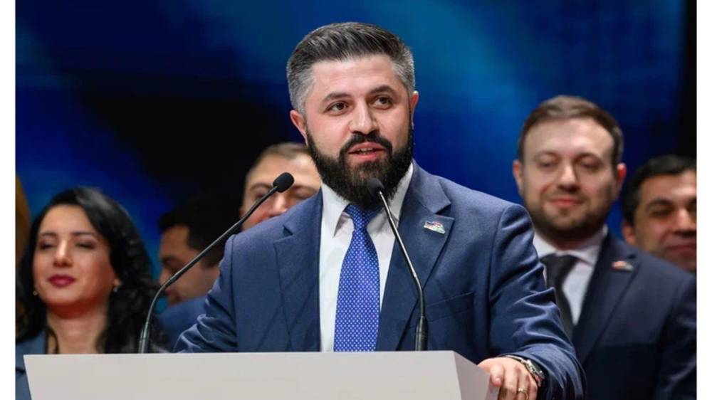 Որոշել ես էլի Ալիևին հաճոյանա՞լ՝ փնովում ես բանակը, զինվորին. Ալեքսանյանը՝ Փաշինյանին