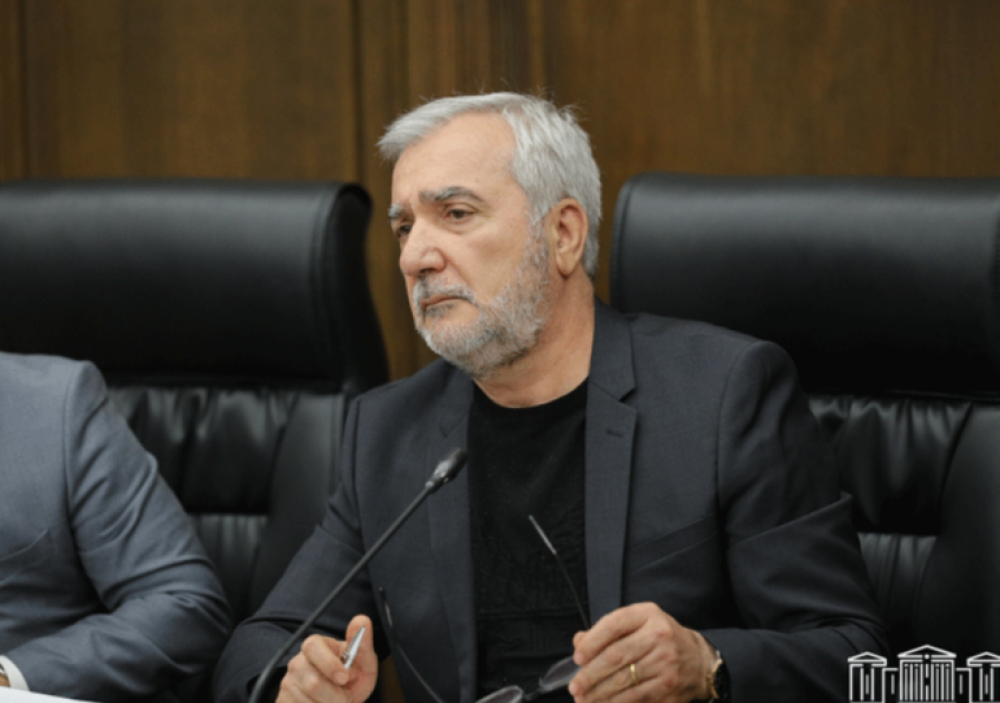 Իմ տղան շատ բարձրակարգ տղա է, դուք իր գիտելիքների չափ ունենայիք, դուք էլ չէիք ծառայի. Անդրանիկ Քոչարյան