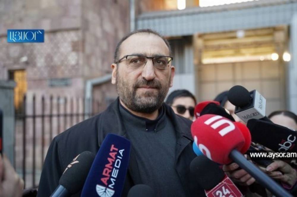 Արման Սարոյանին ընդգրկել եկեղեցական ծառայության մեջ, նույնն է, որ շարքային ՔՊ-ականին նշանակես հոգևոր ծառայության. Արշակ Սրբազան