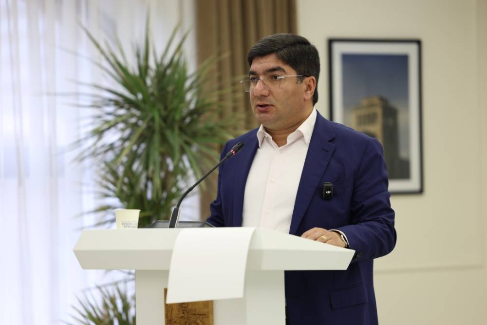 Ձեր մոտ ասֆալտ փռելը չի ստացվում, կանեփ աճեցրեք. Մեսրոպ Մանուկյանը՝ ՔՊ-ականներին