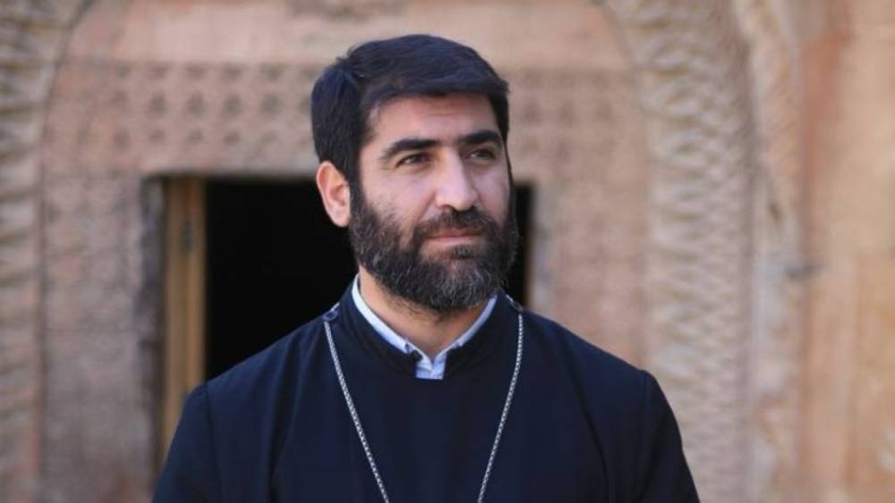 Եկեղեցու ինքնակառավարումը և քաղաքական միջամտության սահմանները. Տեր Արարատ քահանա Պողոսյան