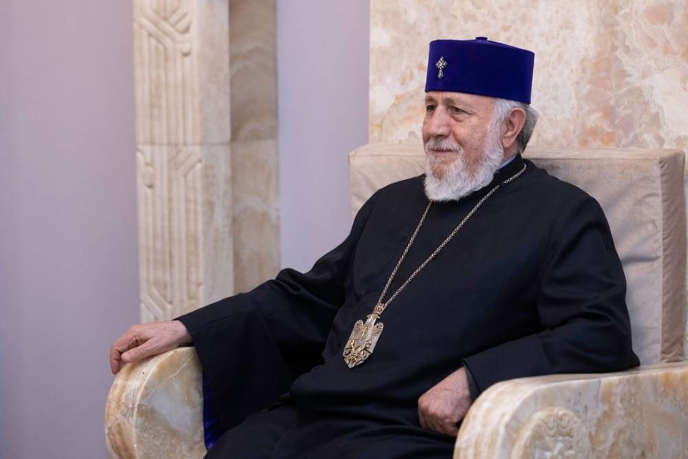Ձեզ կհիշեն երկիր վաճառած, իսկ նա հիշվելու է որպես Ամենայն Հայոց Կաթողիկոս՝ իր գործերով ու ներդրումներով՝ ի փառս Հայաստան ու Արցախ աշխարհների