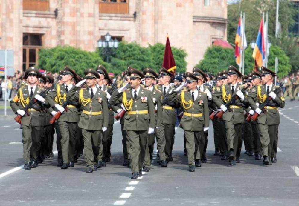 Խաղաղության մասին խոսող իշխանությունը՝ զորահանդեսի է պատրաստվում. «Ժողովուրդ»