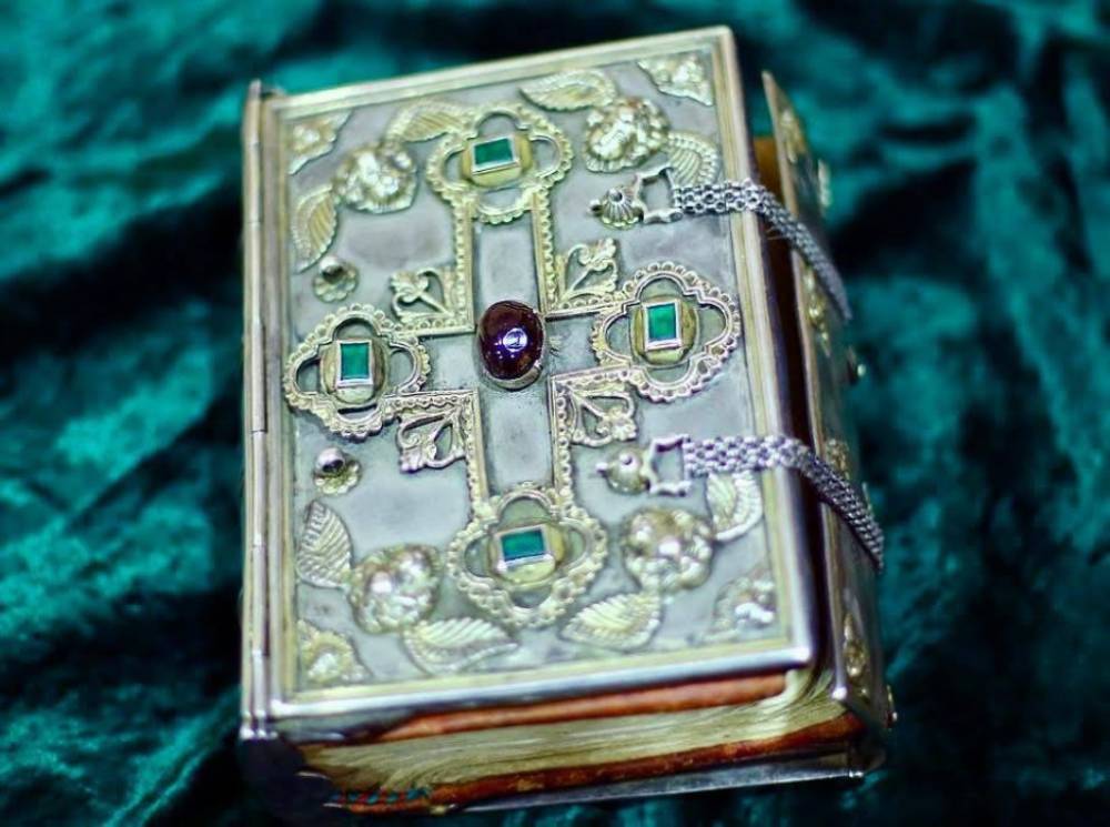 Հողի տակ թաղված և հրաշքով փրկված․ Շուրիշկանի Ավետարանը կբերվի Մուղնու Սուրբ Գևորգ եկեղեցի (Տեսանյութ)