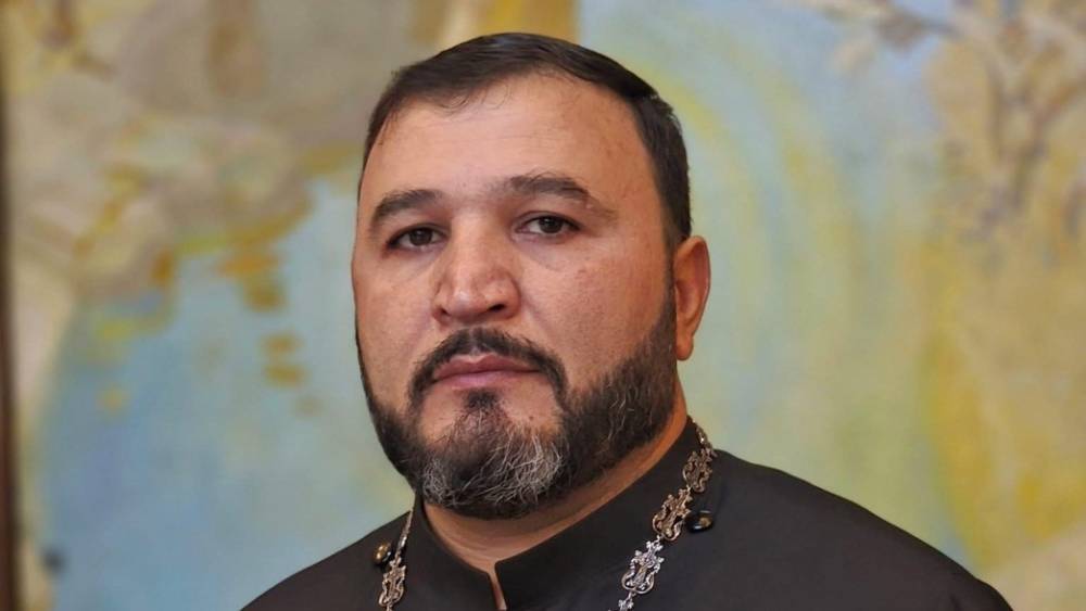 Ովքեր իրենց ձայնը կտան օրվա իշխանությանը, նրանք իրենց ուղիղ մասնակցությամբ մի նոր անեծք կբերեն մեր ազգի գլխին. Տեր Զարեհ