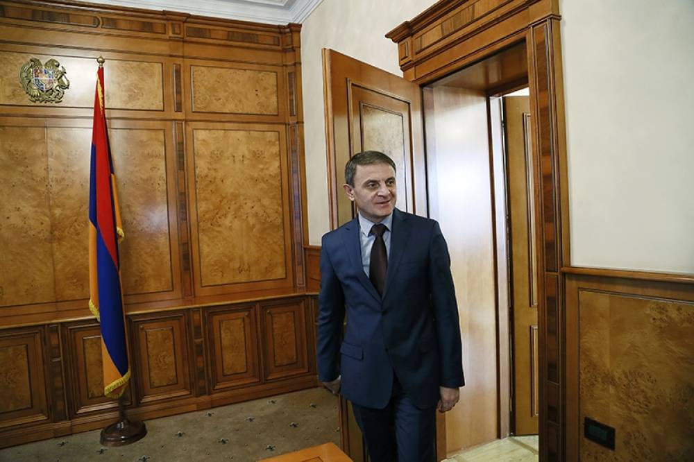 Վալերիյ Օսիպյանը օգոստոսի 31-ին 10 ծառայողի կոչումներ է շնորհել (տեսանյութ, լուսանկարներ)