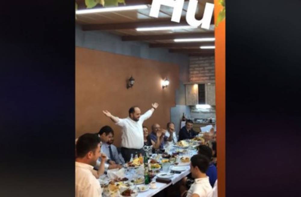 Ավանդական «ՀՈՒ»-ն Փաշինյանի մասնակցությամբ ծննդյան տարեդարձի ժամանակ (տեսանյութ)