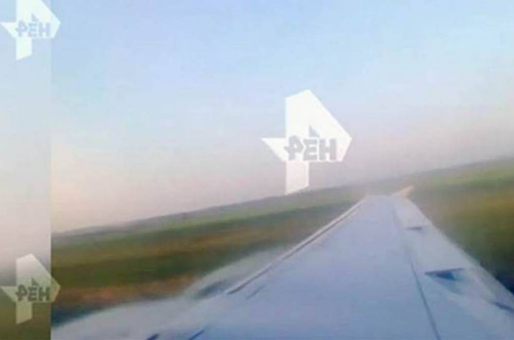 Հրապարակվել են եգիպտացորենի դաշտում А321 օդանավի վթարային վայրէջքի կադրերը (տեսանյութ)
