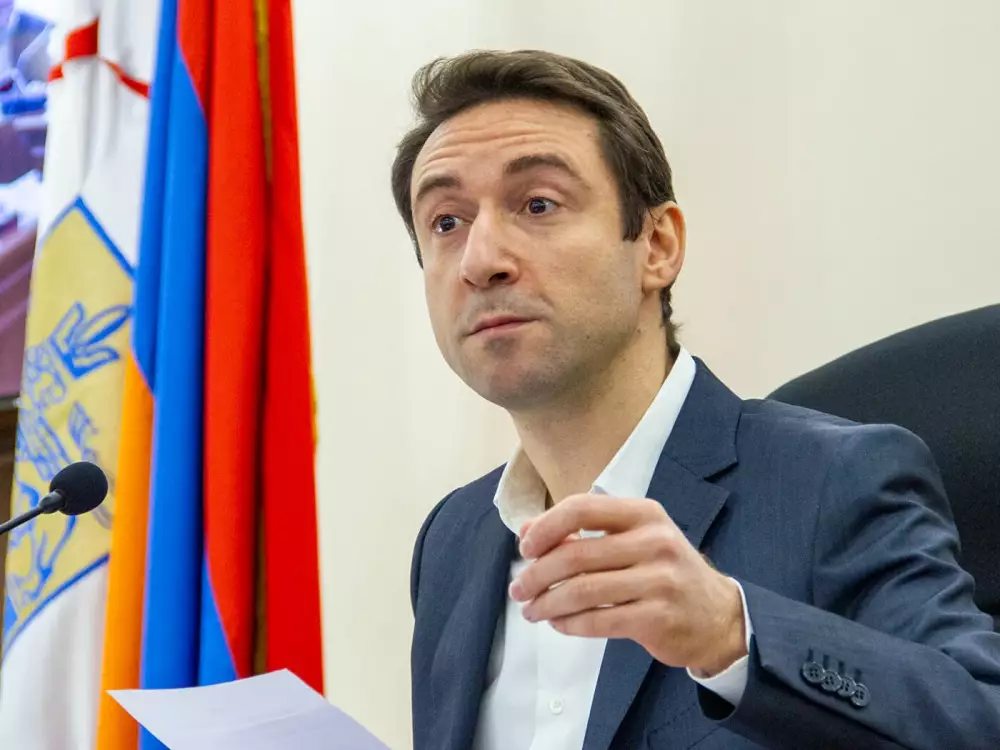 Ռուսական պլանը՝ Երևանում, կամ քաղաքայինը՝ քաղաքական. «Ժողովուրդ»