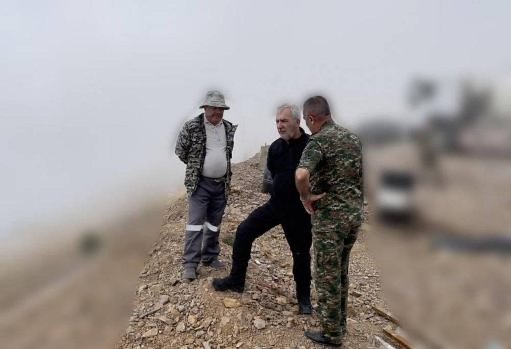 Օրեր առաջ Անդրանիկ Քոչարյանն այցելել էր հենց այն հատված, որտեղ 2 օր առաջ 2 զինվոր մահացավ. «Փաստ»