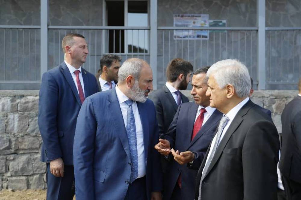 ՔՊ-ական պատգամավորները փորձել են «փուռը տալ» Սյունիքի մարզպետին․ «Հրապարակ»