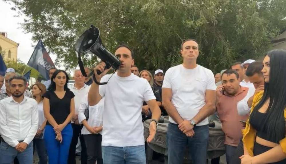 ՔՊ-ում կյանքը կանգ է առել. բոլորը զբաղված են քարոզարշավով. «Ժողովուրդ»